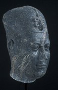 رأس لملك مصري من عهد الأسرة الثلاثين