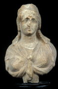 تمثال نصفي للإلهة "إيزيس"