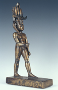 تمثال لحربوقراط مرتديًا تاج الحمحم