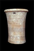 Vase de forme cylindrique