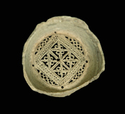 Pot strainer with a cross in the center 