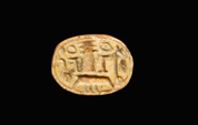 Amulette gravée au nom de Thoutmosis III