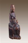 تمثال صغير للإلهة إيزيس ترضع "حربوقراط" 
