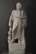 تمثال للإله "أسكليبيوس" 